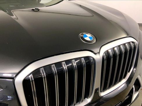 Used 2025 BMW X7 xDrive40i AWD/4WD image 29