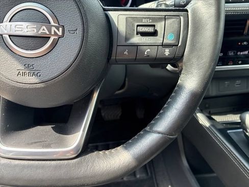 Used 2022 Nissan Rogue Platinum w/ Head-Up Display Package FWD image 24