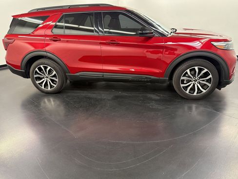 Used 2022 Ford Explorer ST-Line w/ Class IV Trailer Tow Package image 8