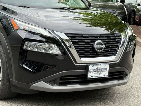 Used 2023 Nissan Rogue SV AWD/4WD image 8