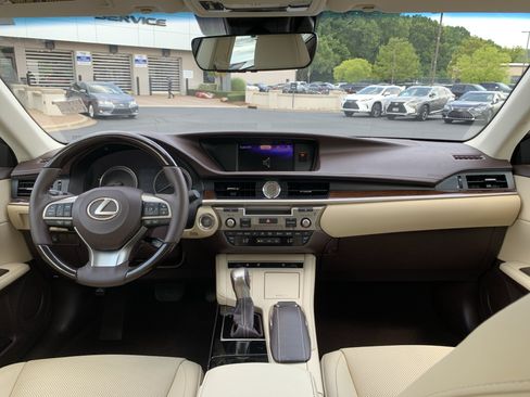 Used 2018 Lexus ES 350 w/ Navigation System Package FWD image 30