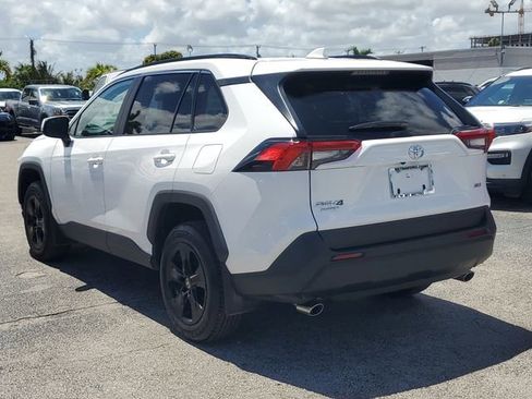 Used 2025 Toyota RAV4 XLE w/ Convenience Package FWD image 3