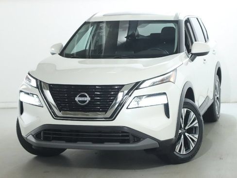 Certified 2023 Nissan Rogue SV w/ SV Premium B Package AWD/4WD image 3