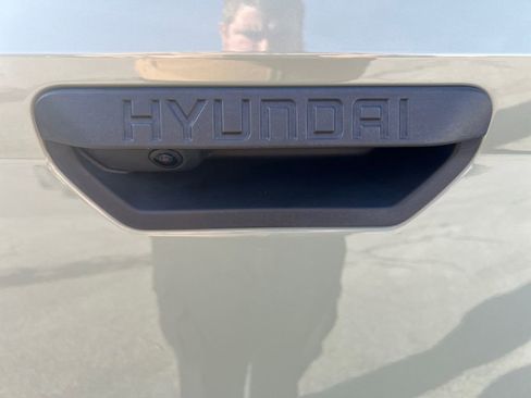 Certified 2022 Hyundai Santa Cruz SEL w/ Activity Package image 11