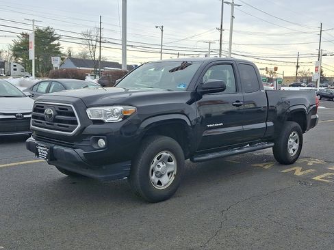 Used 2019 Toyota Tacoma SR5 image 3