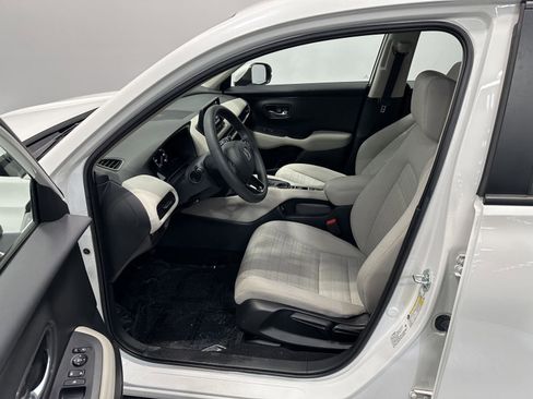 Certified 2023 Honda HR-V LX image 13