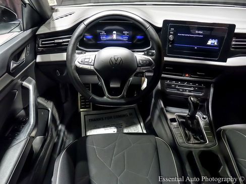 Used 2025 Volkswagen Jetta Sport FWD image 16