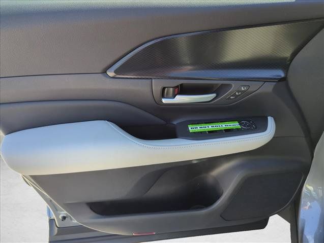 New 2026 Toyota Grand Highlander AWD Hybrid image 13