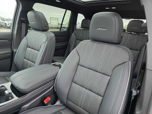 Used 2026 Buick Enclave Avenir w/ Super Cruise Package AWD/4WD image 21