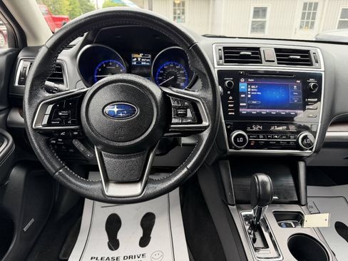Used 2019 Subaru Outback 3.6R Limited AWD/4WD image 10