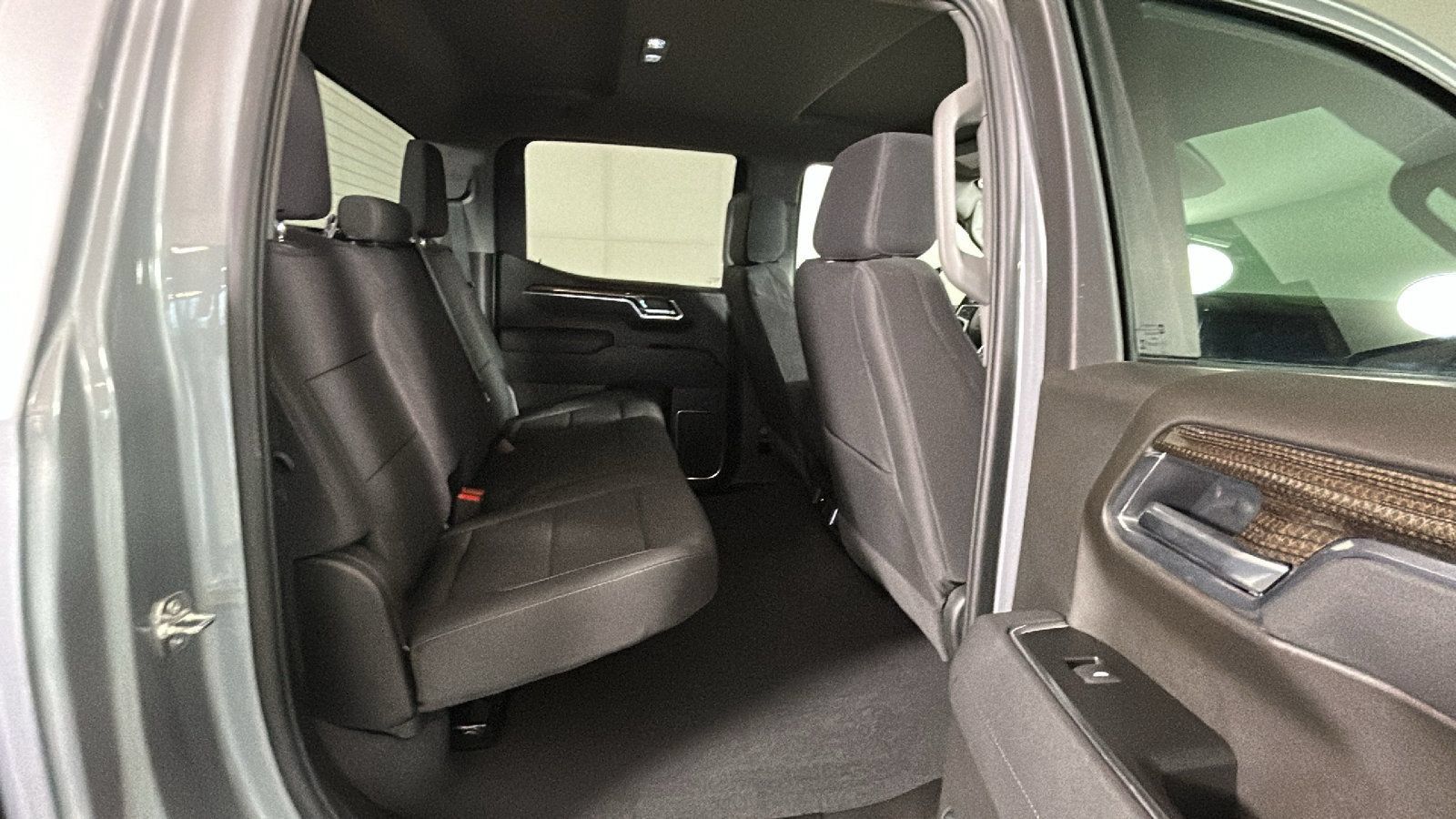 Used 2026 Chevrolet Silverado 1500 LT AWD/4WD image 34