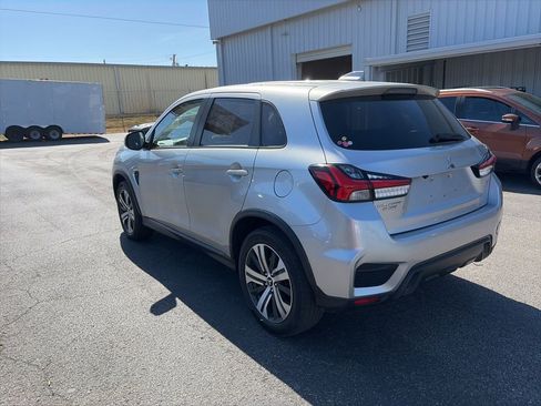 Used 2021 Mitsubishi Outlander Sport SE image 4