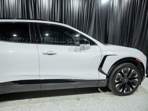 Used 2024 Chevrolet Blazer EV RS AWD/4WD image 4
