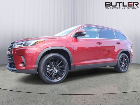 Used 2019 Toyota Highlander SE FWD image 44