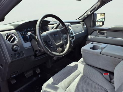 Used 2014 Ford F150 XLT w/ Equipment Group 302A Luxury AWD/4WD image 8