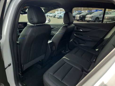 Used 2024 Buick Envista Sport Touring w/ Convenience I Package image 14