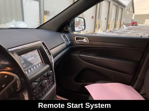 Used 2020 Jeep Grand Cherokee Laredo image 15