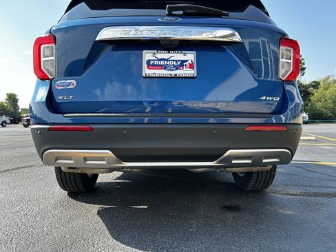 Used 2023 Ford Explorer XLT w/ Equipment Group 202A AWD/4WD image 37