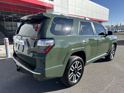 Used 2022 Toyota 4Runner Limited AWD/4WD image 4