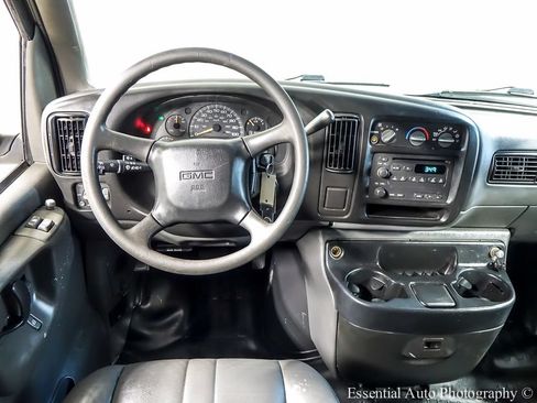 Used 2002 GMC Savana 2500 w/ Marketing Option Pkg 2 RWD image 11