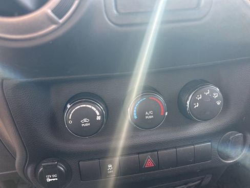 Used 2014 Jeep Wrangler Sport image 5