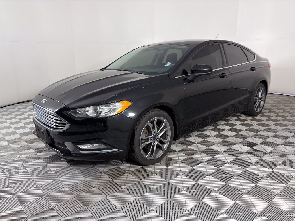 Used 2017 Ford Fusion S w/ Equipment Group 101A FWD image 3