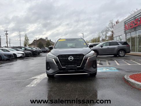 Used 2021 Nissan Kicks SR FWD image 3
