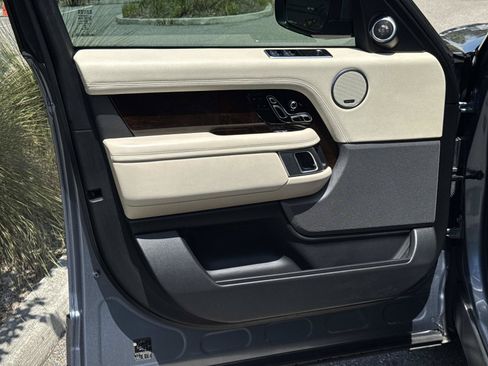 Used 2019 Land Rover Range Rover Supercharged AWD/4WD image 19