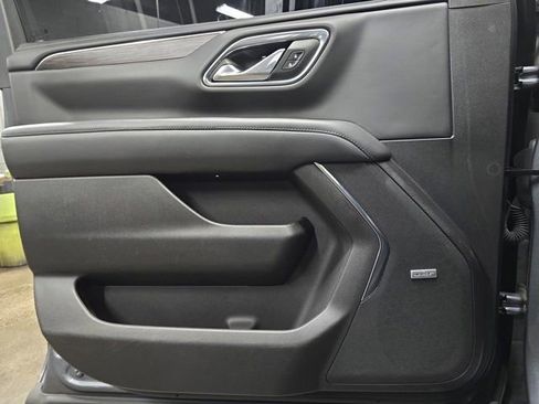 Used 2021 Chevrolet Suburban LT image 27