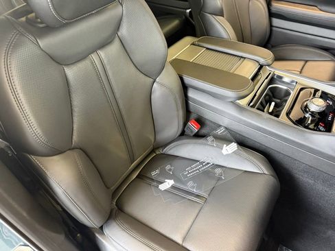 New 2026 Jeep Grand Wagoneer Limited AWD/4WD image 14