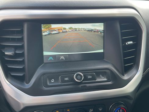 Used 2017 GMC Acadia SLE w/ Driver Alert Package I image 16