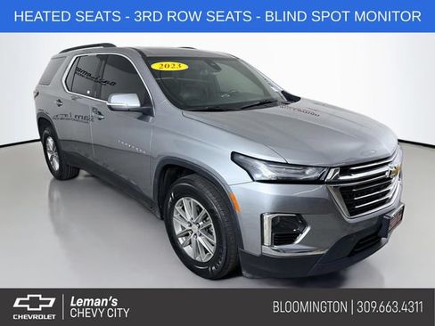 Used 2023 Chevrolet Traverse LT FWD image 1