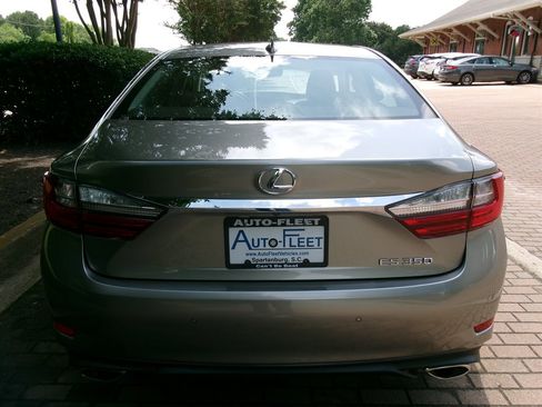 Used 2016 Lexus ES 350 w/ Luxury Package w/Wood Trim FWD image 6