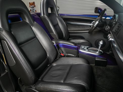 Used 2004 Chevrolet SSR w/ Preferred Equipment Group image 14