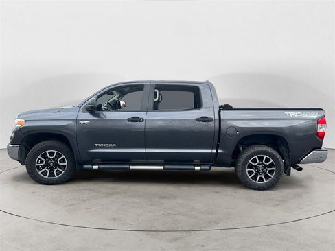 Used 2017 Toyota Tundra SR5 image 5