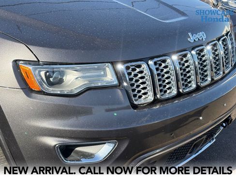 Used 2019 Jeep Grand Cherokee Overland AWD/4WD image 7