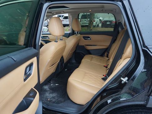 Used 2023 Nissan Rogue Platinum image 14