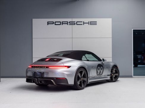 New 2026 Porsche 911 GTS image 7