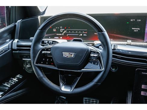Used 2025 Cadillac Escalade V AWD/4WD image 14