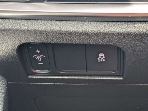 Certified 2025 Kia Sorento S AWD/4WD image 30