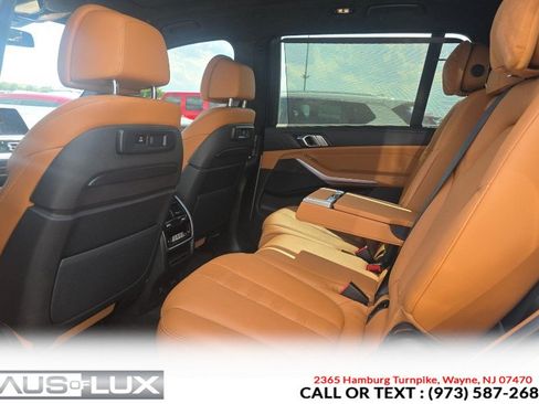 Used 2022 BMW X7 xDrive40i w/ M Sport Package AWD/4WD image 6