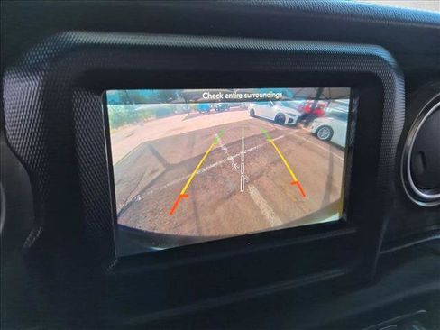 Used 2019 Jeep Wrangler Unlimited Sahara AWD/4WD image 14