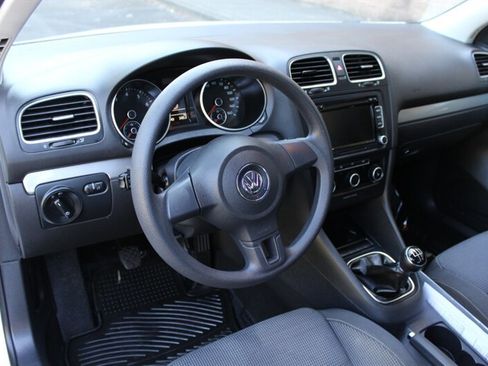 Used 2012 Volkswagen Golf 2-Door FWD image 9