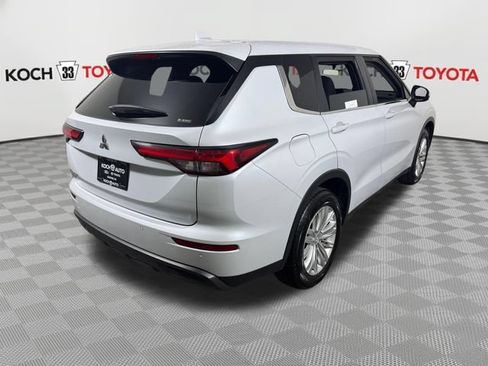 Used 2024 Mitsubishi Outlander ES AWD/4WD image 8