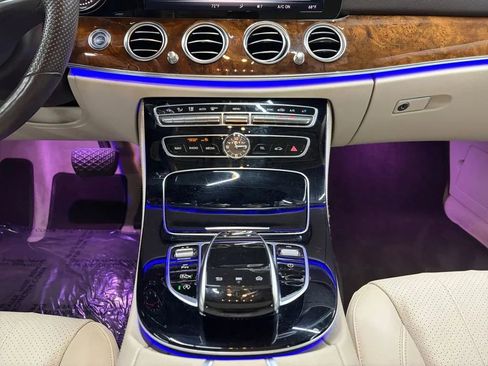 Used 2018 Mercedes-Benz E 300 4MATIC w/ Premium 1 Package image 12
