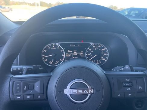 New 2026 Nissan Pathfinder S image 11