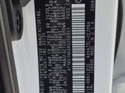 Used 2024 Toyota Camry XSE FWD image 32