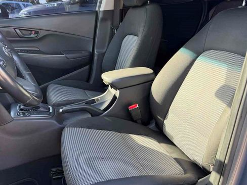 Used 2018 Hyundai Kona SEL FWD image 17