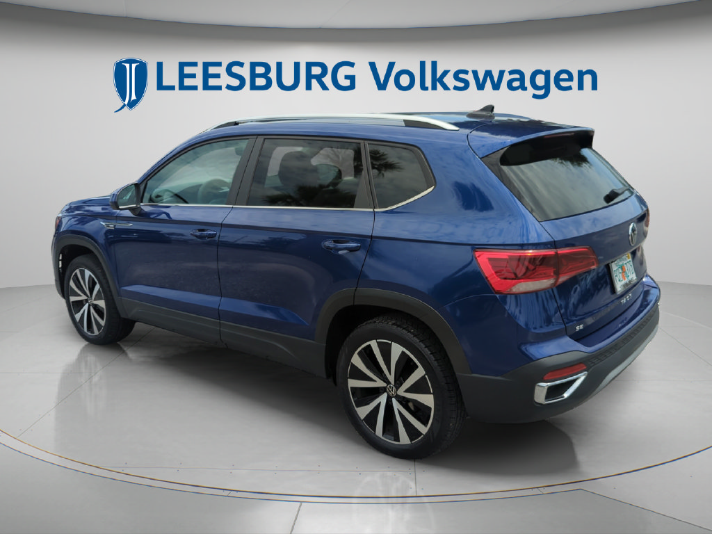 Used 2023 Volkswagen Taos SE FWD image 9