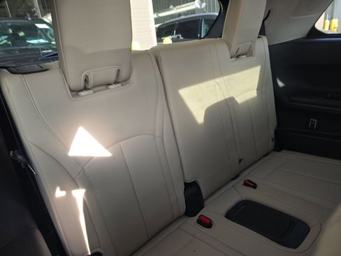Used 2025 INFINITI QX60 Luxe w/ Lighting Package (N94) FWD image 21